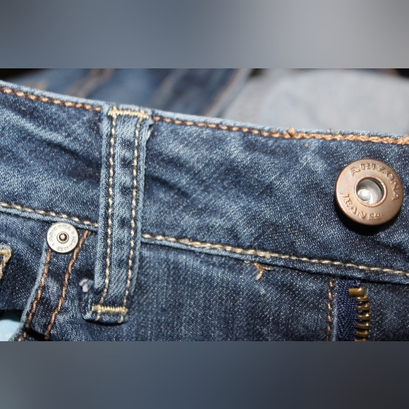 Arizona Ladies/Teen Distressed Ankle Jeans - Picture 9 of 14